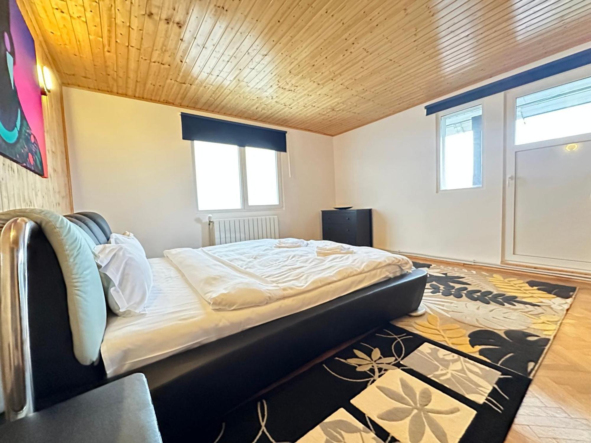 Вілла Prater House Mountain View Моєчу-де-Жос Екстер'єр фото